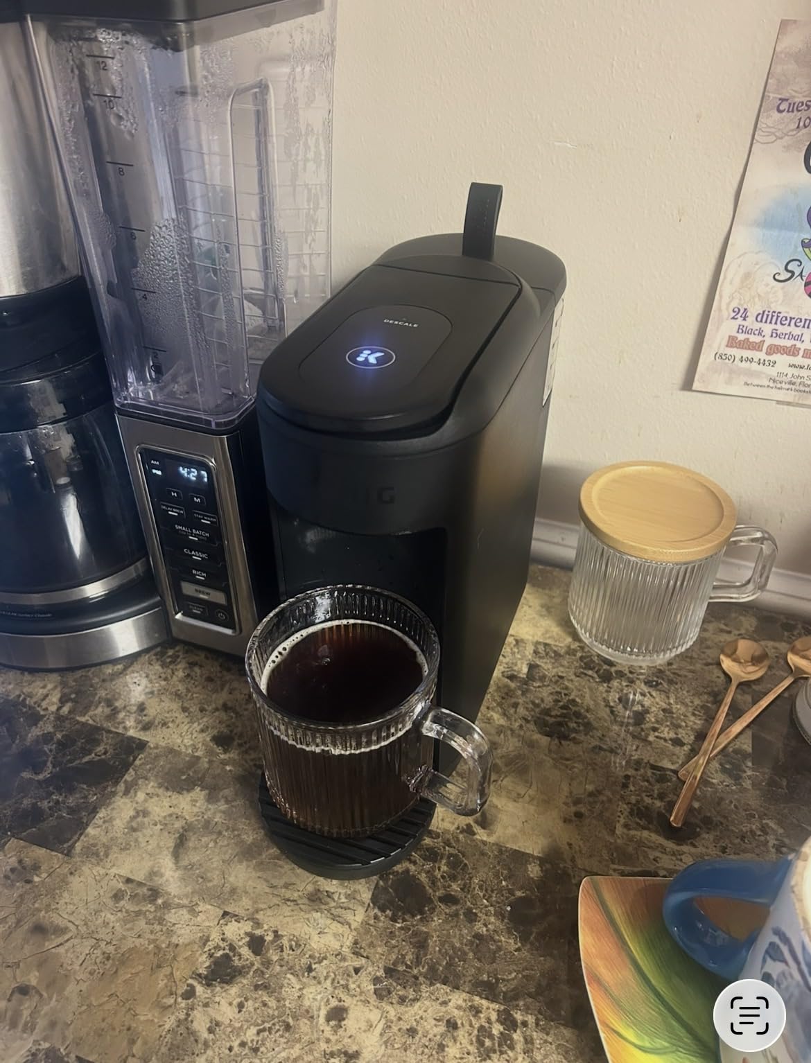 Keurig K-Mini Mate Single Serve K-Cup Pod Coffee Maker, Brews Up to 12 oz Cup, Compact Portable Coffee Machine for Small Spaces, Great for Dorms & Offices, Black customer photo 2