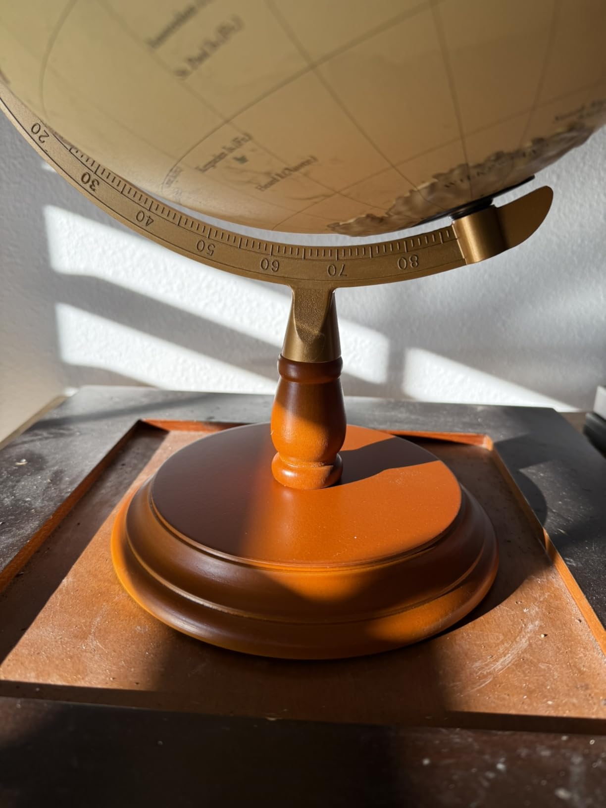Goplus 12 Inch Illuminated World Globe, Antique Light up Rotating Globe Night Lamp with Wooden Stand, Geography Educational Desktop Decoration for Kids Adults Home Office School (Antique-Bronze) customer photo 1