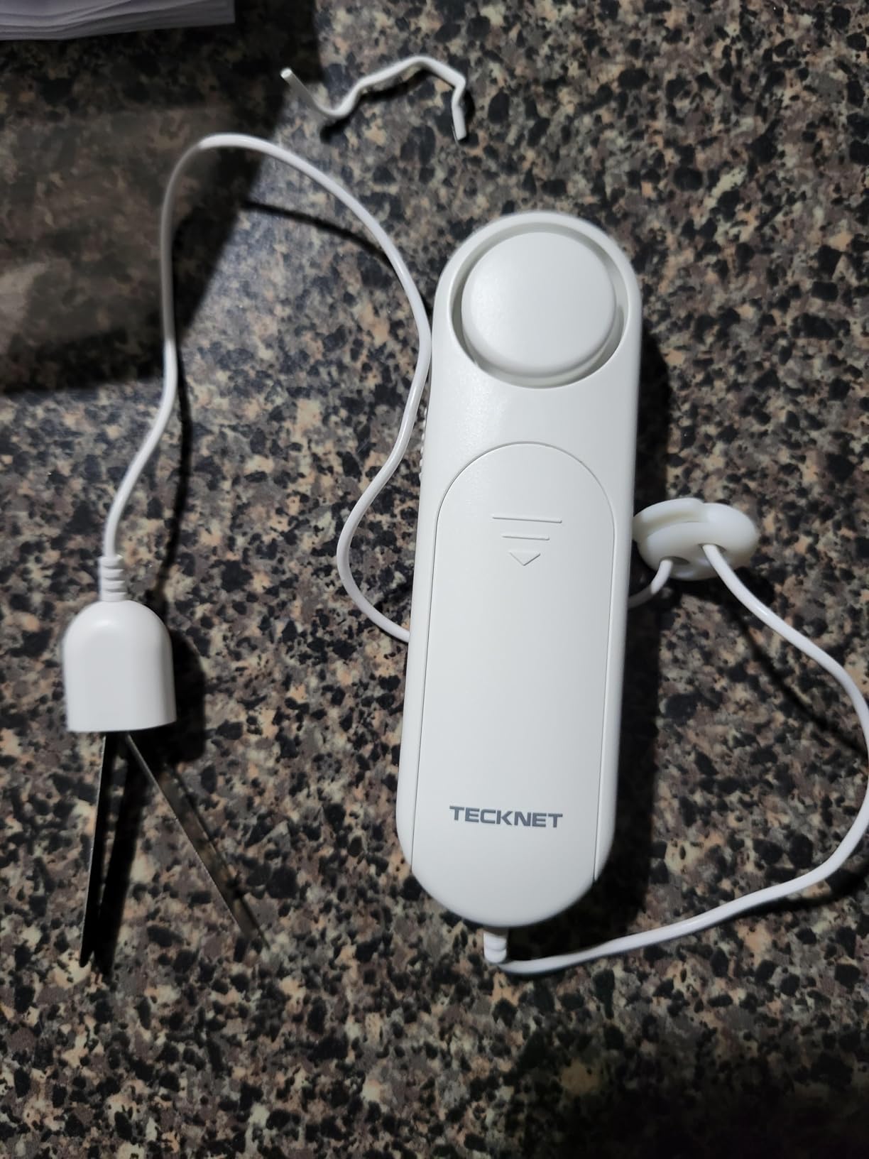 TECKNET Door Alarm for Door Handle, 130dB Door Alarms When Opened & Window Alarms, No-Drill Travel Door Security Device with Lanyard, Door Sensor Alarm for Home, Apartment & Hotel customer photo 2