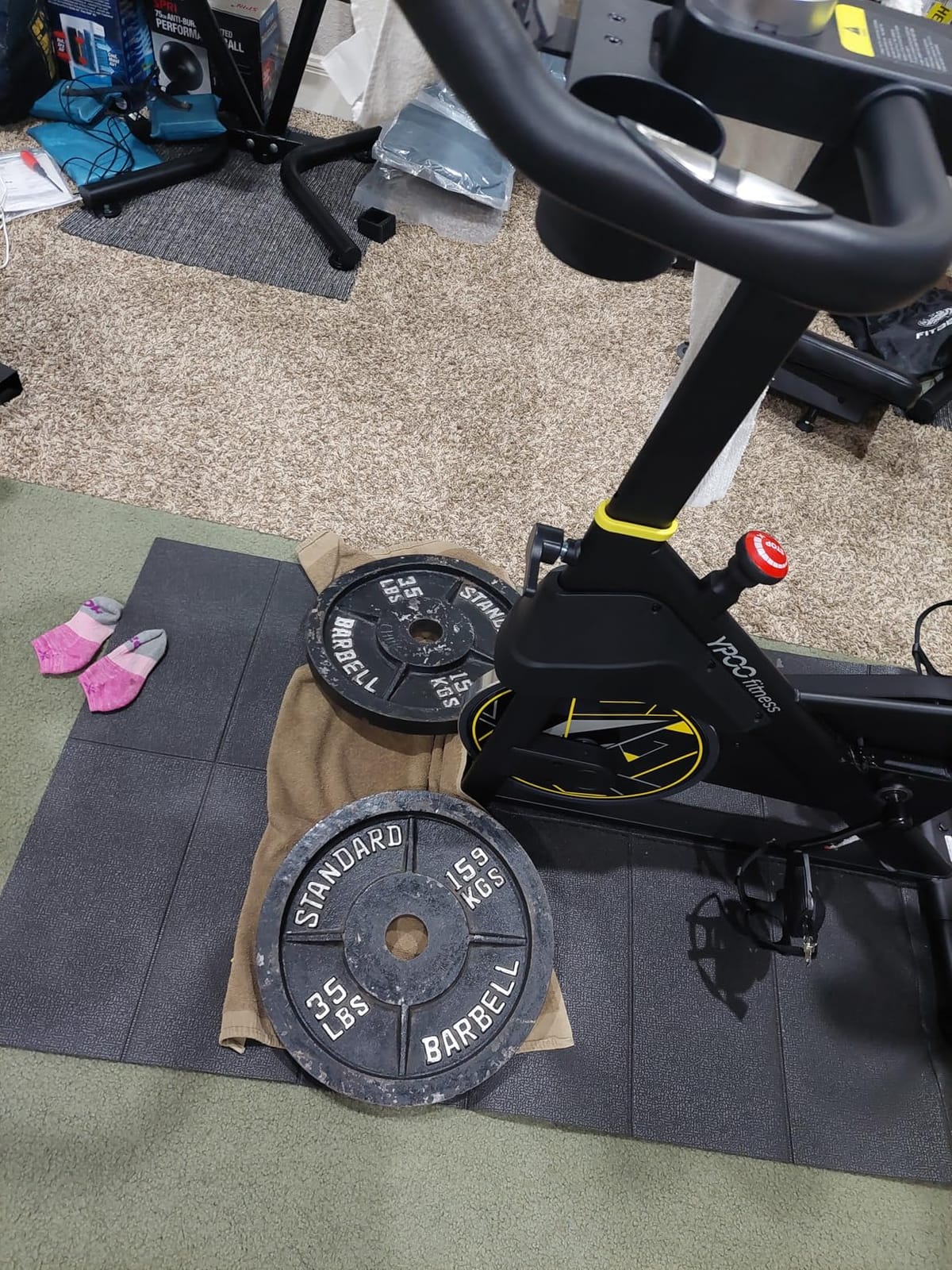 YPOO Exercise Bike Adjustable Magnetic Resistance 330LBS,APP Courses customer photo 2