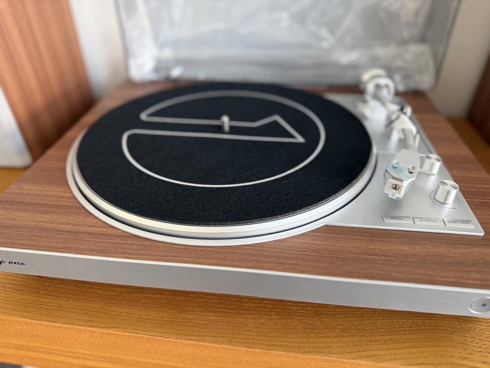 1 BY ONE Fully Automatic Record Player with Speakers, HiFi Vinyl Turntable customer photo 1