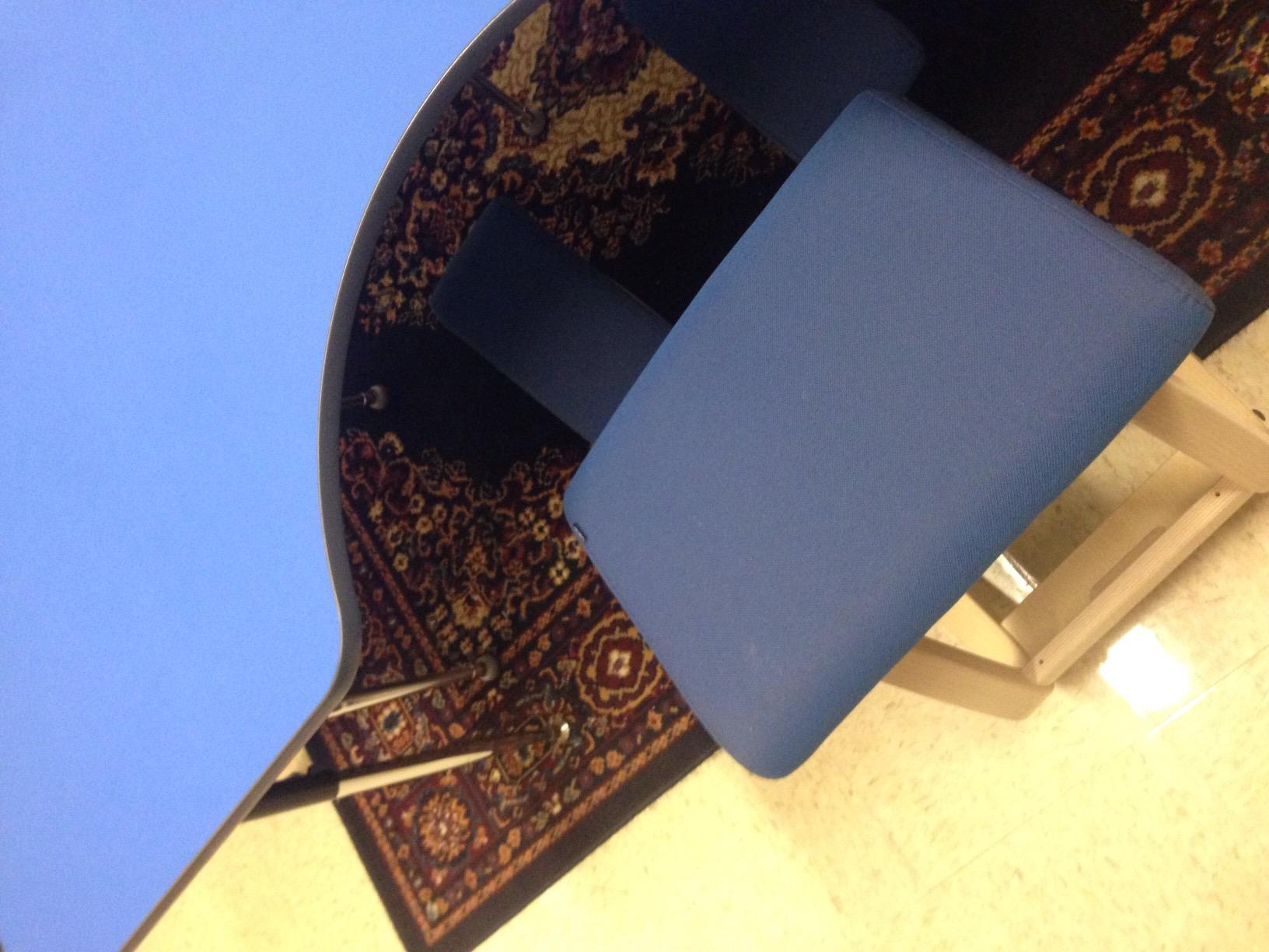 Varier Ergonomic Kneeling Chair, Rocking Knee Stool for Home Office Desk customer photo 1